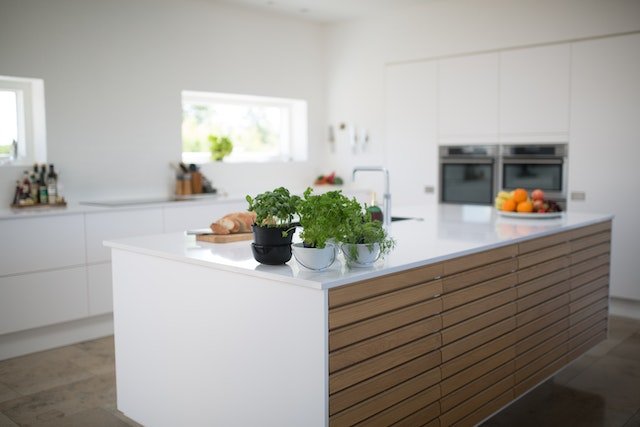 Layout Your Kitchen for Maximum Cleaning Efficiency: Tips and Tricks